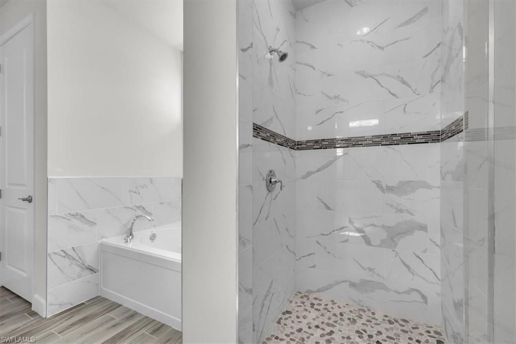 459 NE 2nd Pl, Cape Coral, FL 33909 Photo