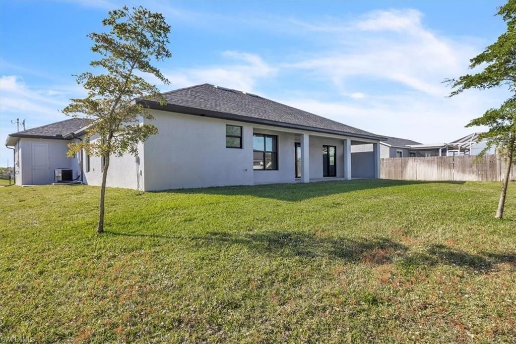 459 NE 2nd Pl, Cape Coral, FL 33909 Photo