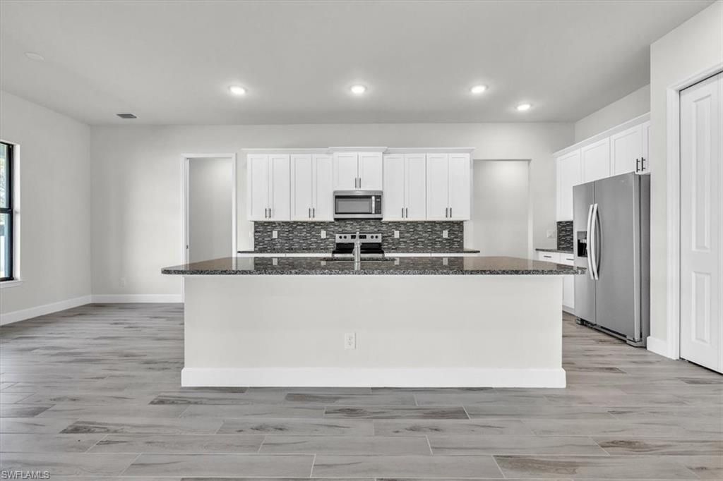 459 NE 2nd Pl, Cape Coral, FL 33909 Photo