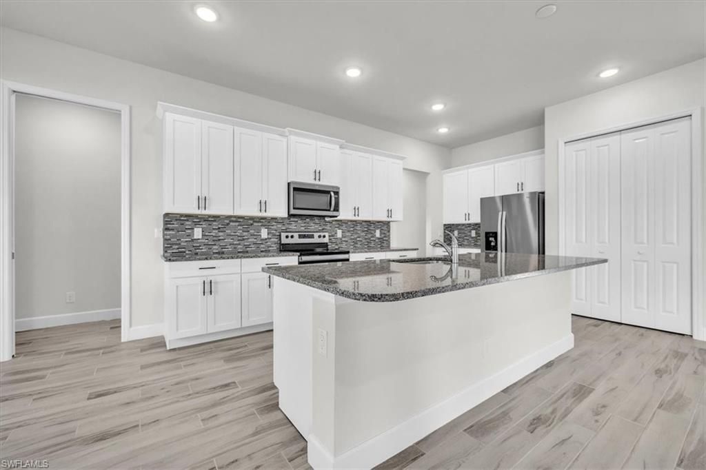 459 NE 2nd Pl, Cape Coral, FL 33909 Photo