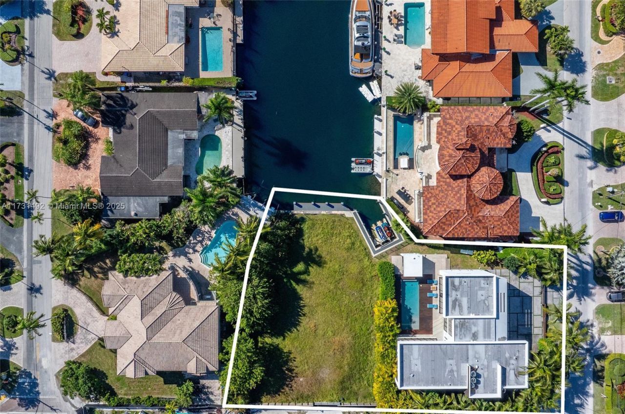 3462 NE 171st St, North Miami Beach, FL 33160 Photo