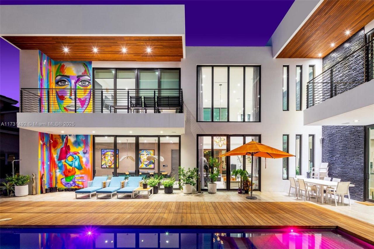 3462 NE 171st St, North Miami Beach, FL 33160 Photo