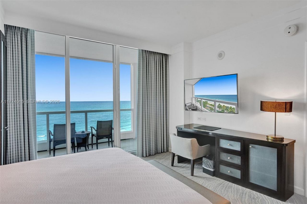 4391 Collins Ave, Unit 913/914, Miami Beach, FL 33140 Photo