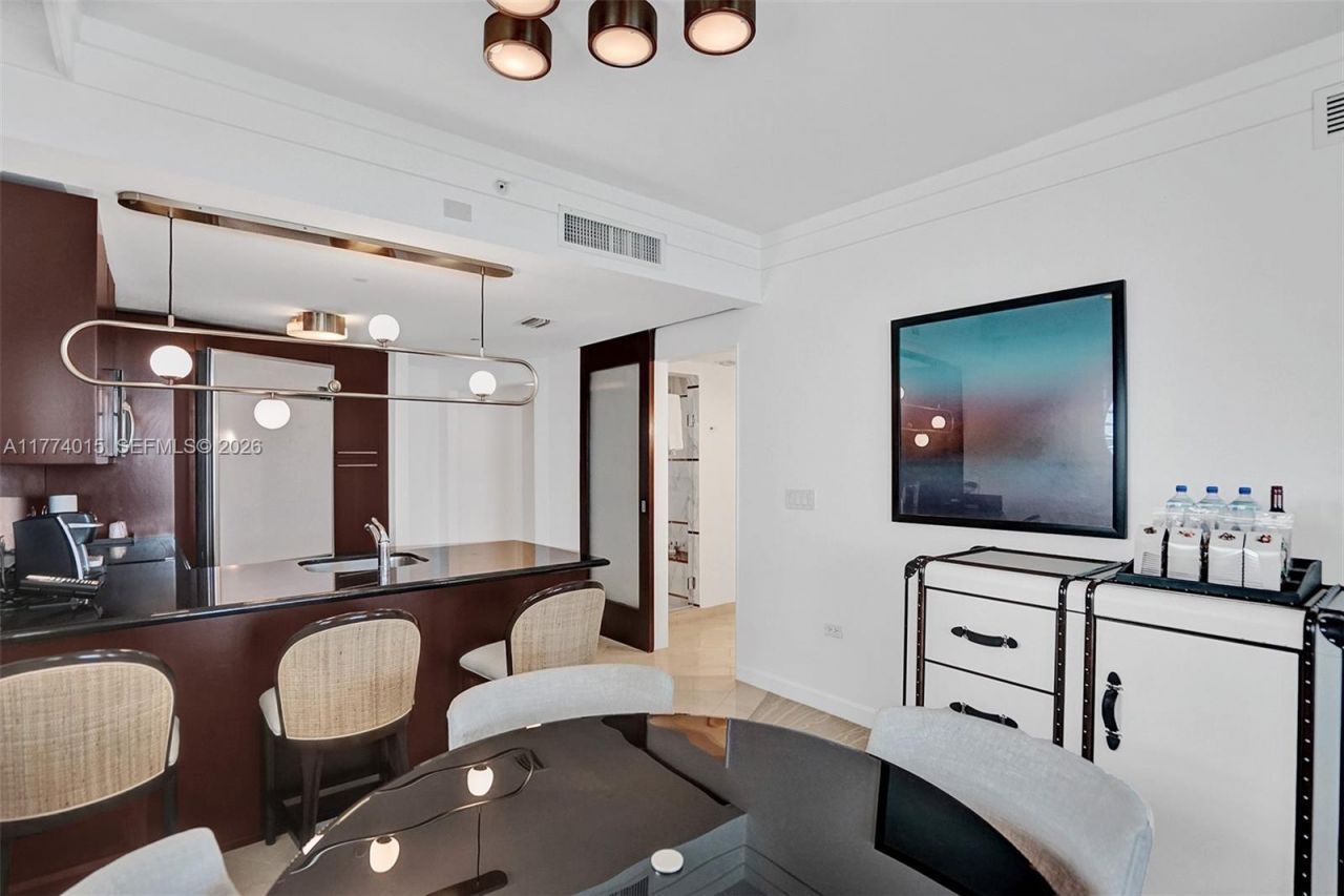 4391 Collins Ave, Unit 913/914, Miami Beach, FL 33140 Photo