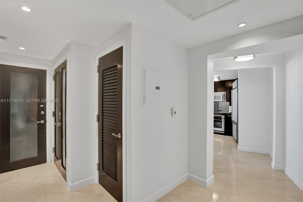 4391 Collins Ave, Unit 913/914, Miami Beach, FL 33140 Photo