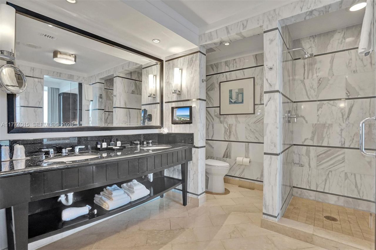 4391 Collins Ave, Unit 913/914, Miami Beach, FL 33140 Photo