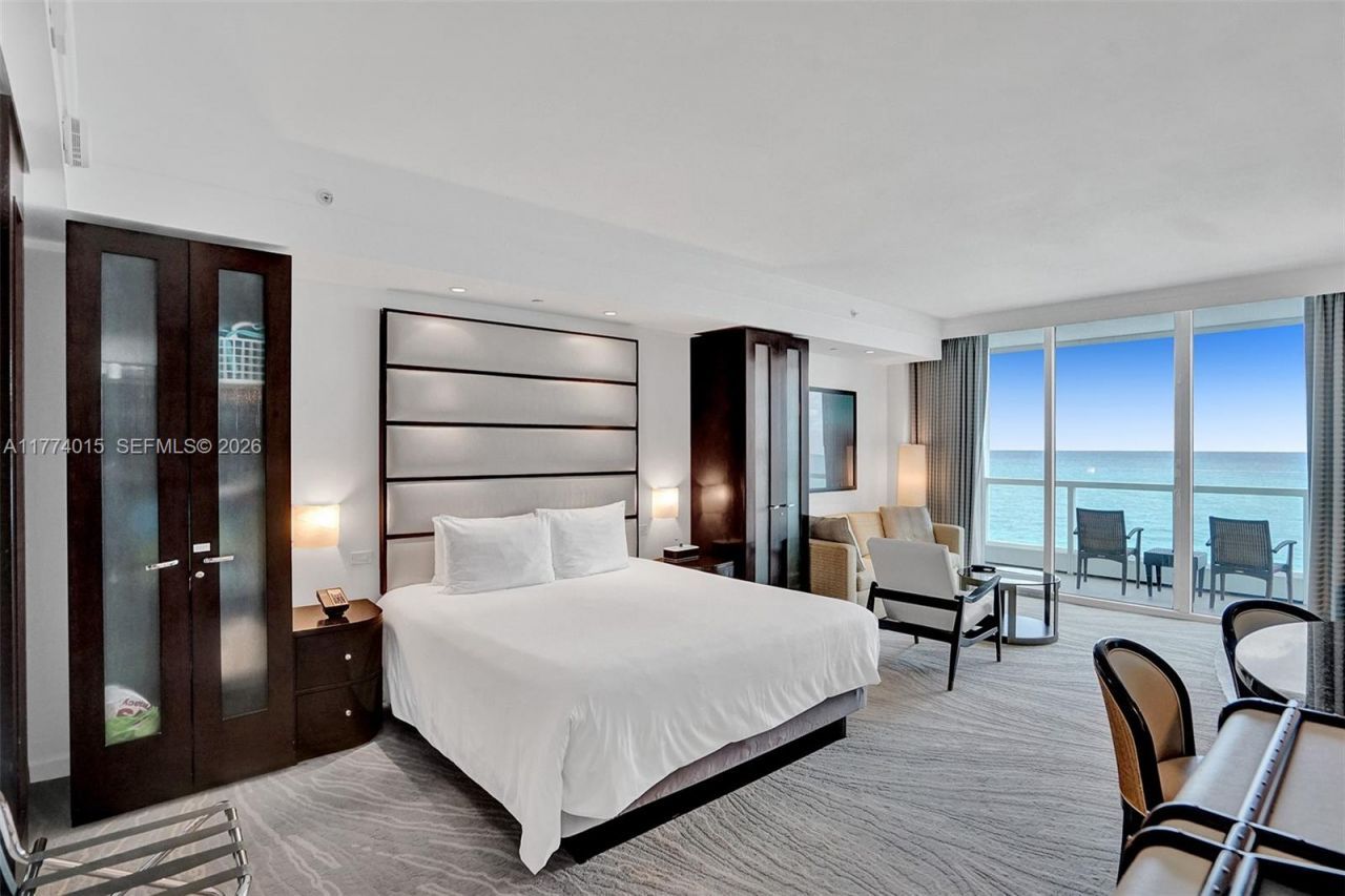 4391 Collins Ave, Unit 913/914, Miami Beach, FL 33140 Photo