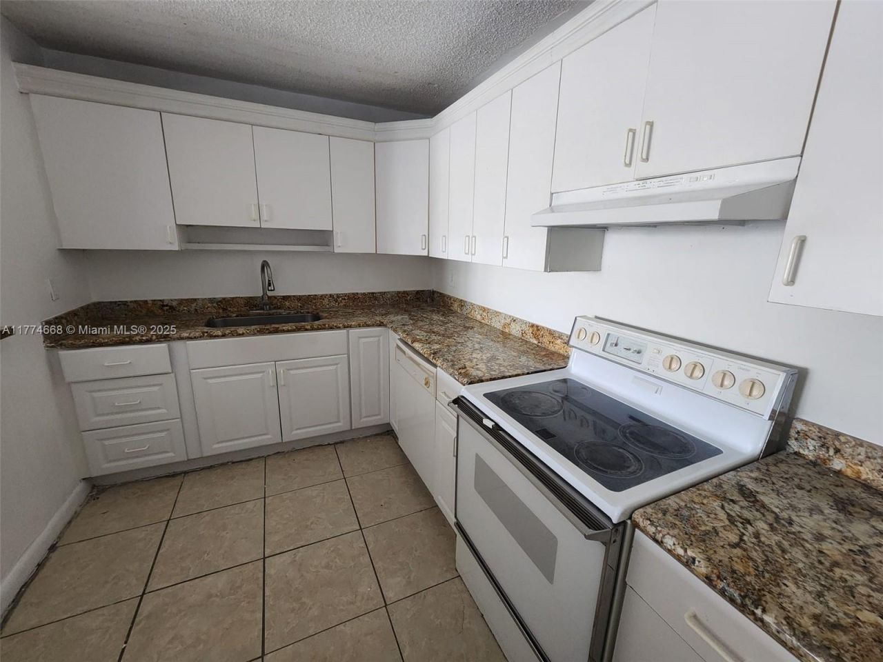 14830 Naranja Lakes Blvd, Unit A1A, Homestead, FL 33032 Photo