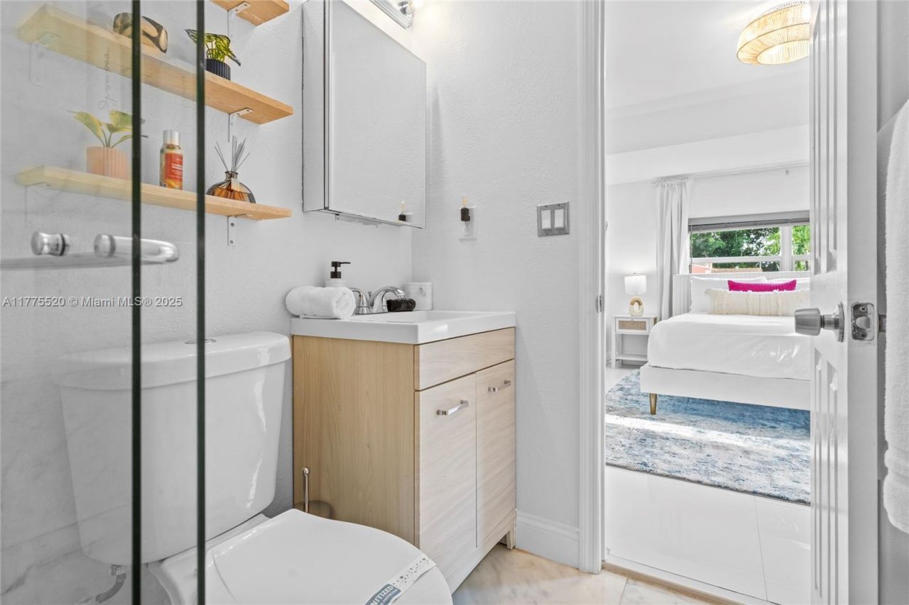 775 NW 44th St, Miami, FL 33127 Photo