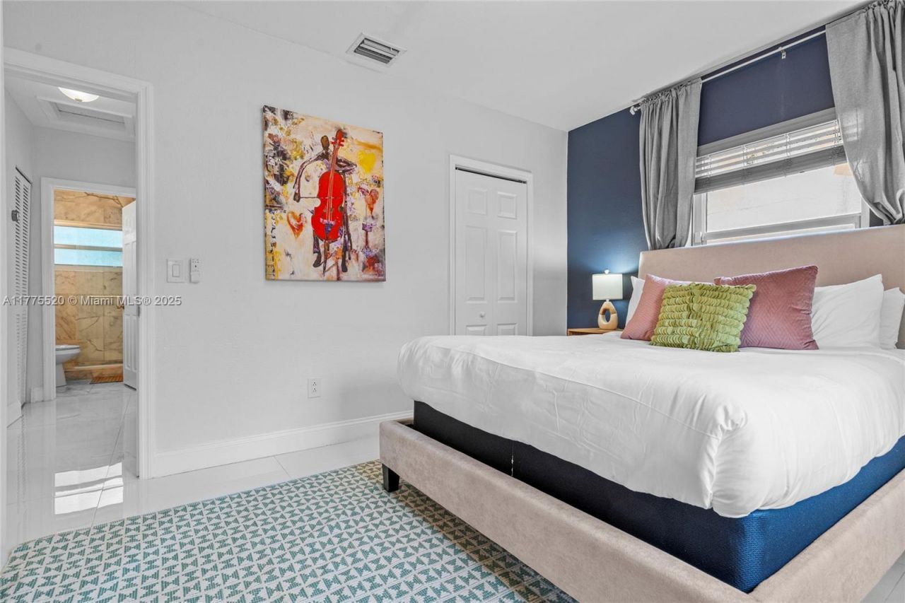 775 NW 44th St, Miami, FL 33127 Photo