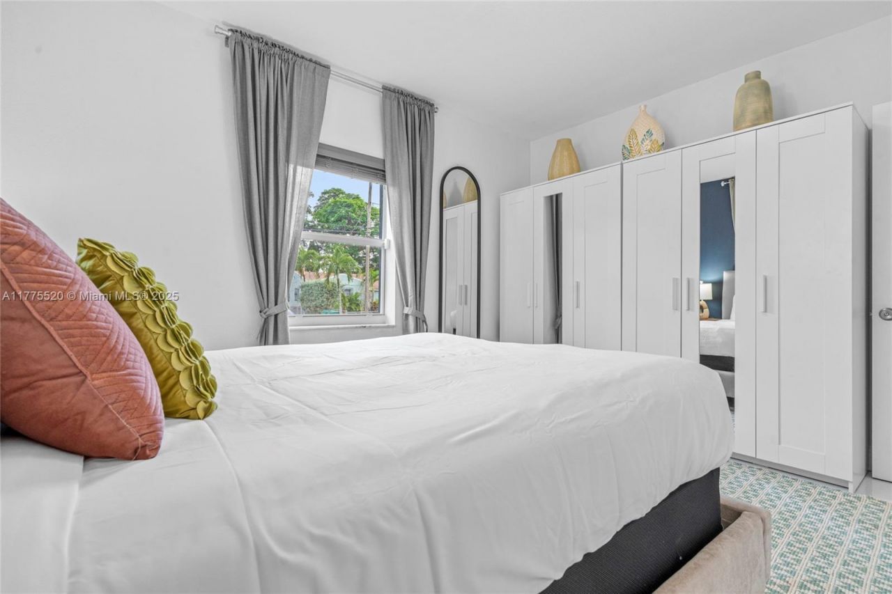 775 NW 44th St, Miami, FL 33127 Photo