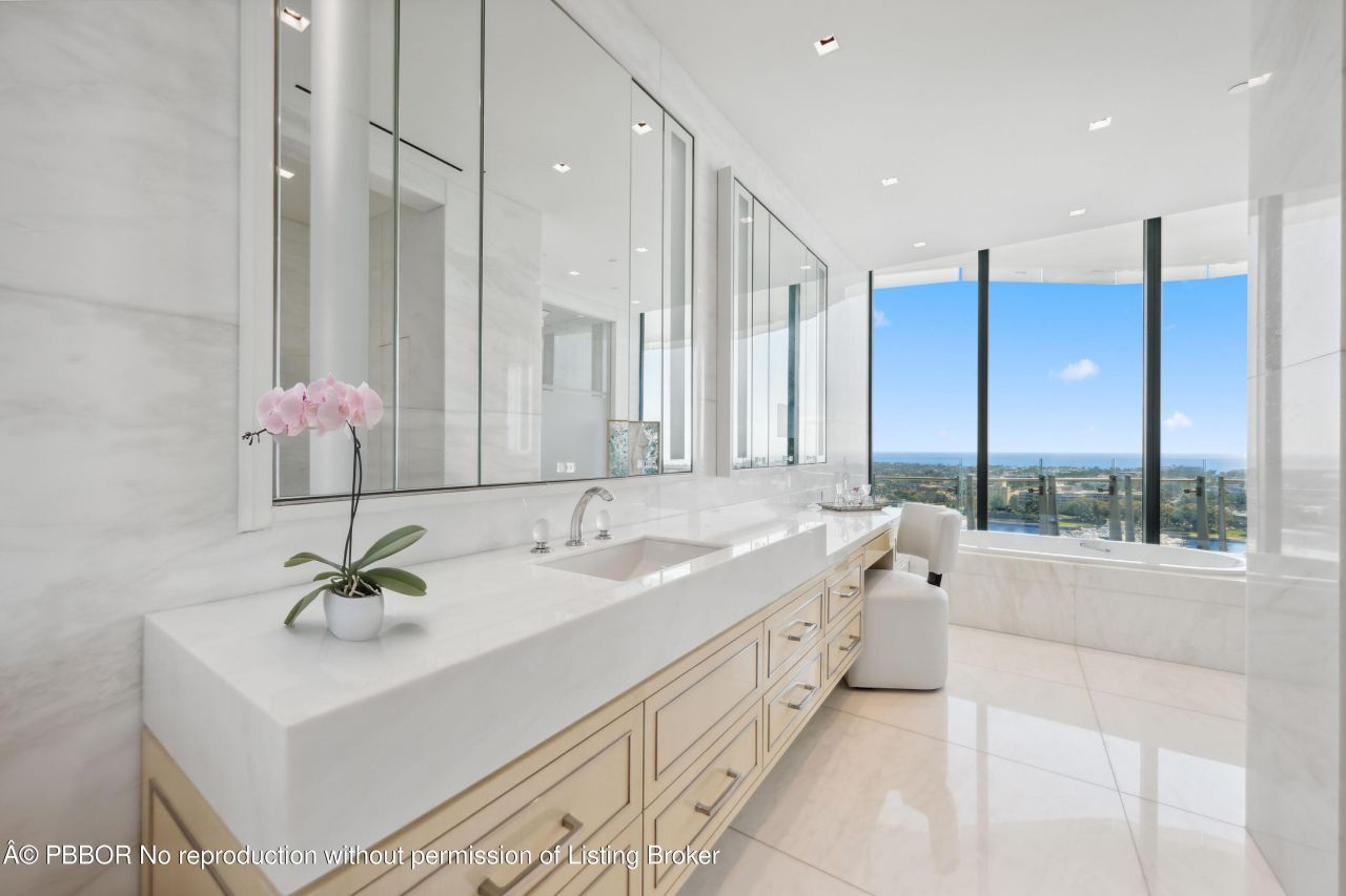 1100 S Flagler Drive, Unit 1801, West Palm Beach, FL 33401 Photo