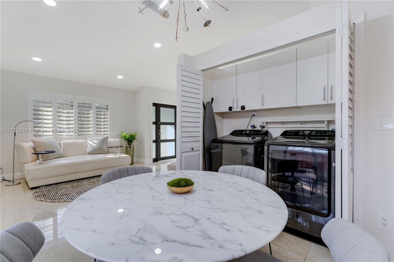 14517 SW 98th Ter, Miami, FL 33186 Photo