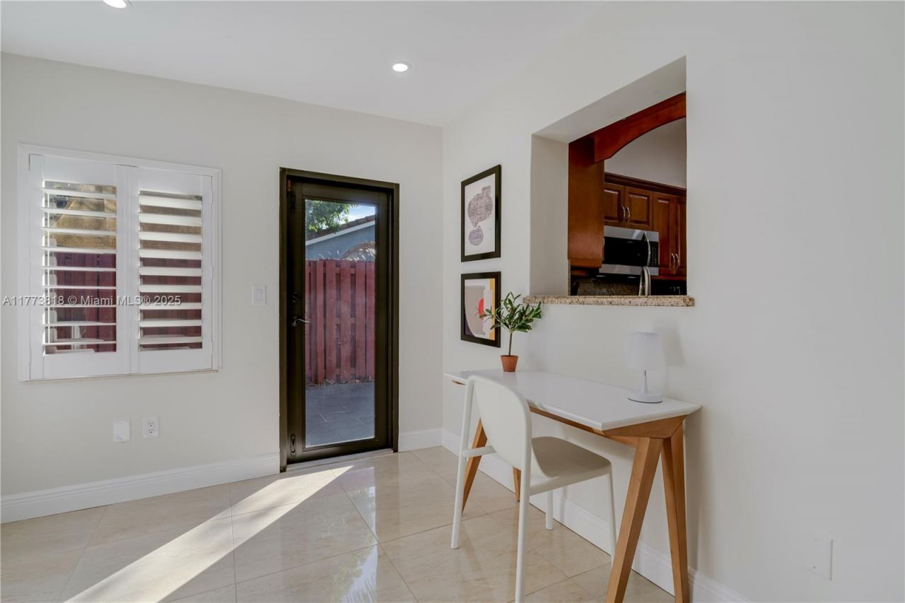 14517 SW 98th Ter, Miami, FL 33186 Photo