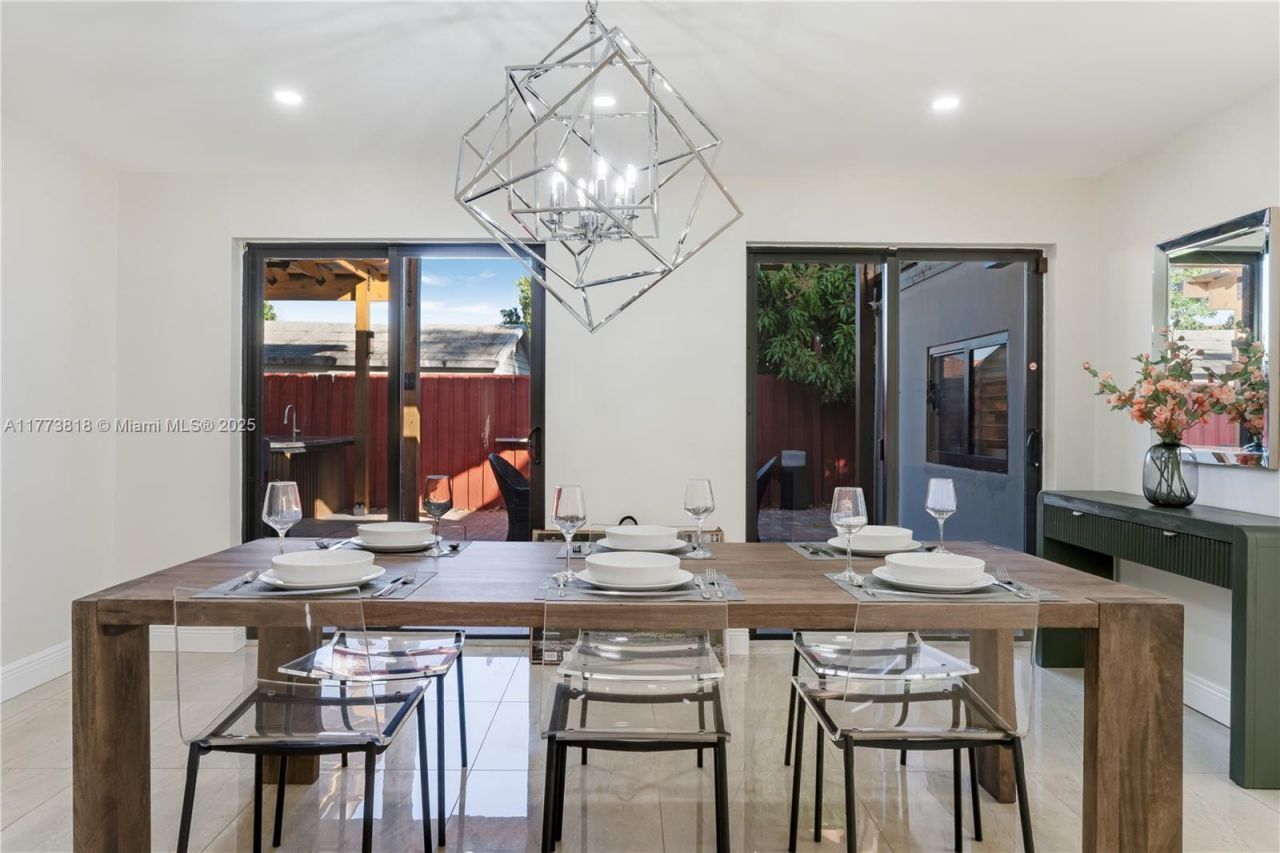 14517 SW 98th Ter, Miami, FL 33186 Photo