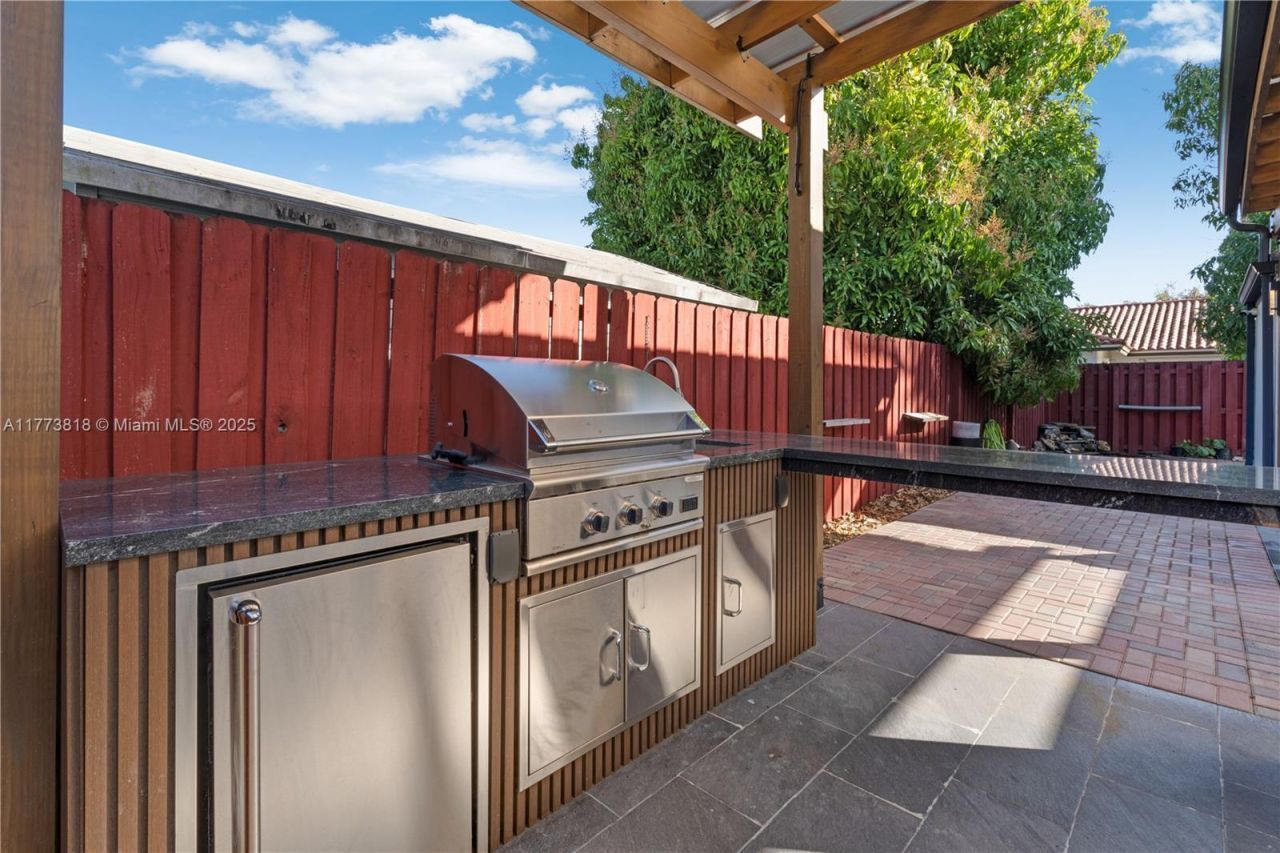 14517 SW 98th Ter, Miami, FL 33186 Photo