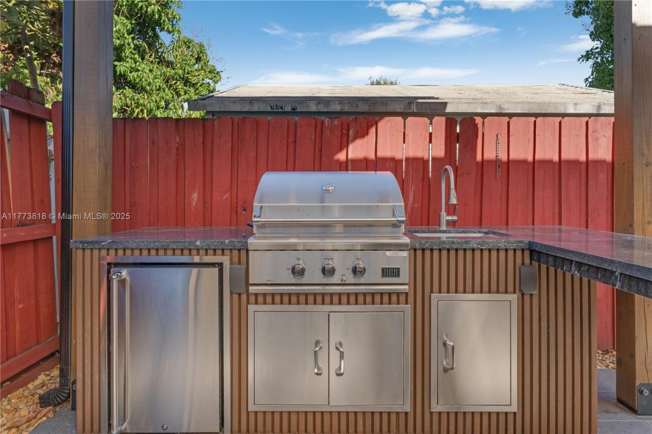 14517 SW 98th Ter, Miami, FL 33186 Photo