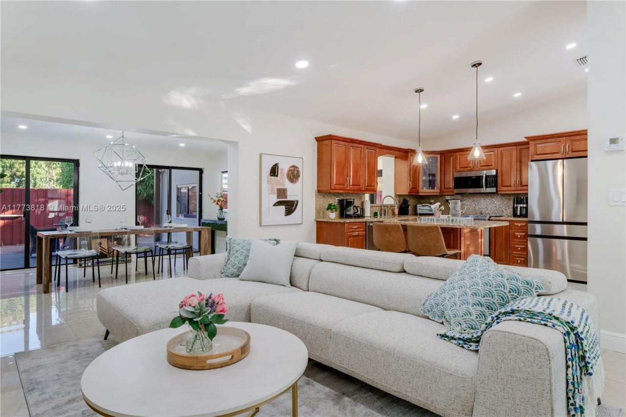 14517 SW 98th Ter, Miami, FL 33186 Photo