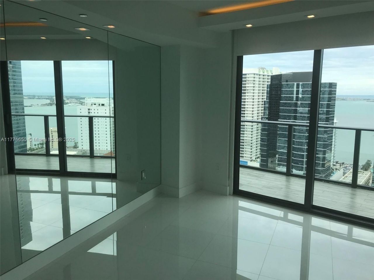 1300 S Miami Ave, Unit 4003, Miami, FL 33130 Photo