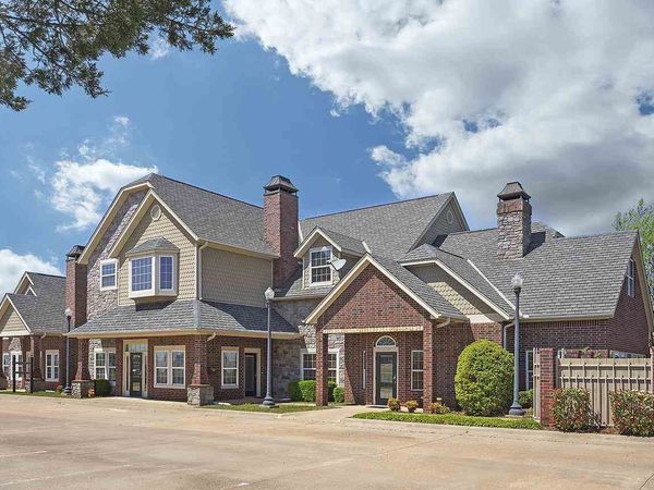 1740-1760 W Lakeview Road, Stillwater, OK 74075