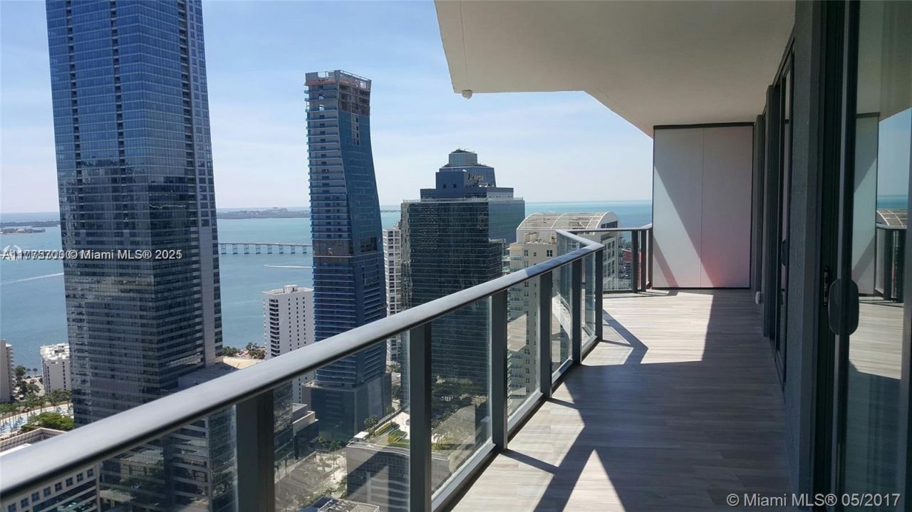 1300 S Miami Ave, Unit 4002, Miami, FL 33130 Photo