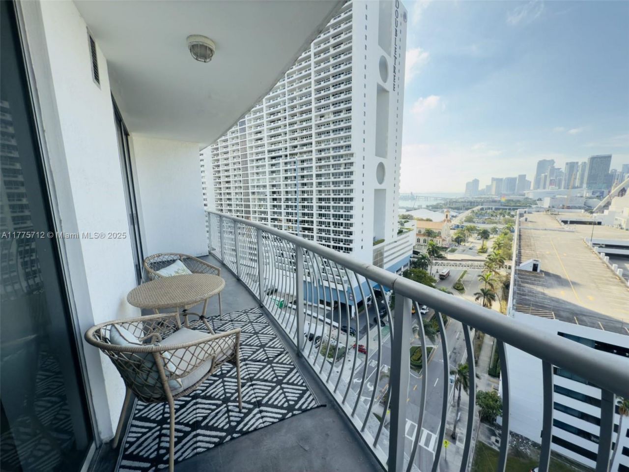 1750 N Bayshore Dr, Unit 1612, Miami, FL 33132 Photo