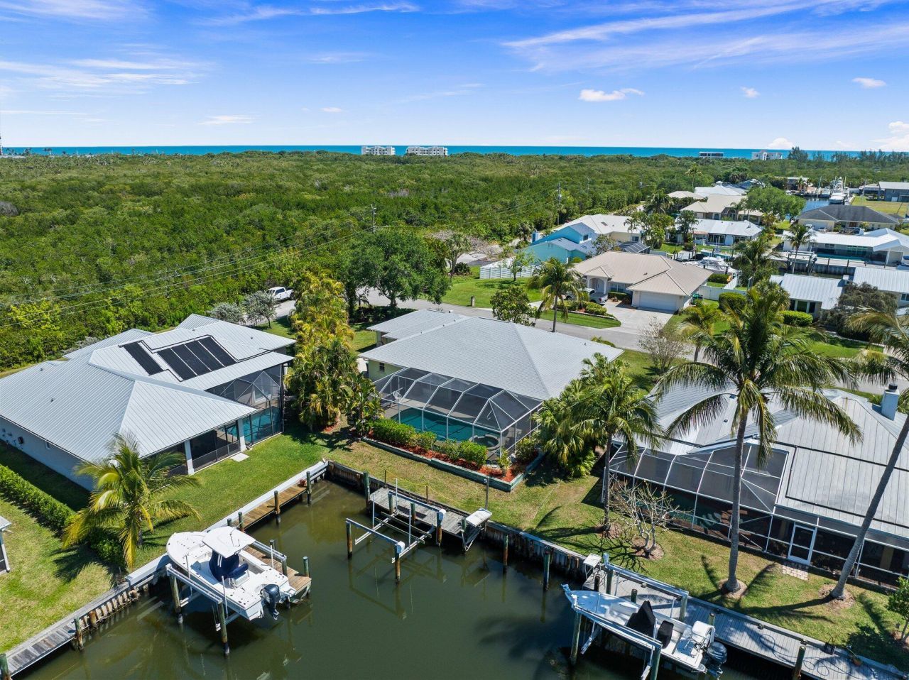 139 Commonwealth Court, Hutchinson Island, FL 34949 Photo