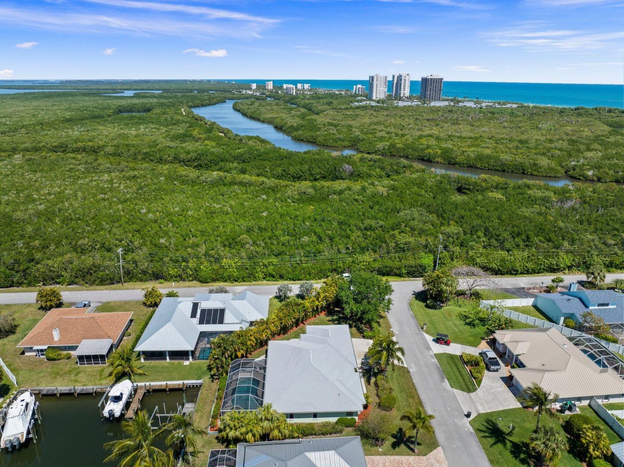 139 Commonwealth Court, Hutchinson Island, FL 34949 Photo