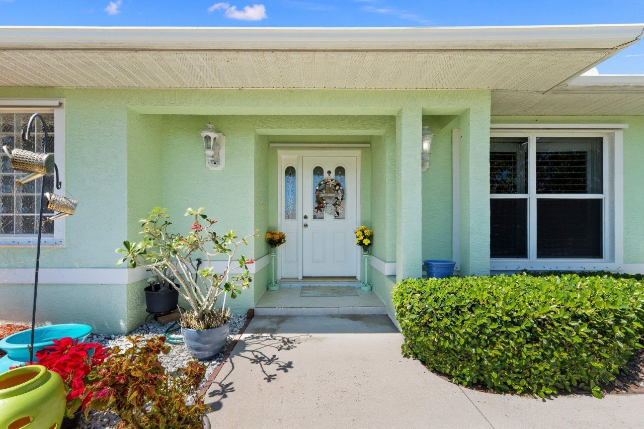 139 Commonwealth Court, Hutchinson Island, FL 34949 Photo