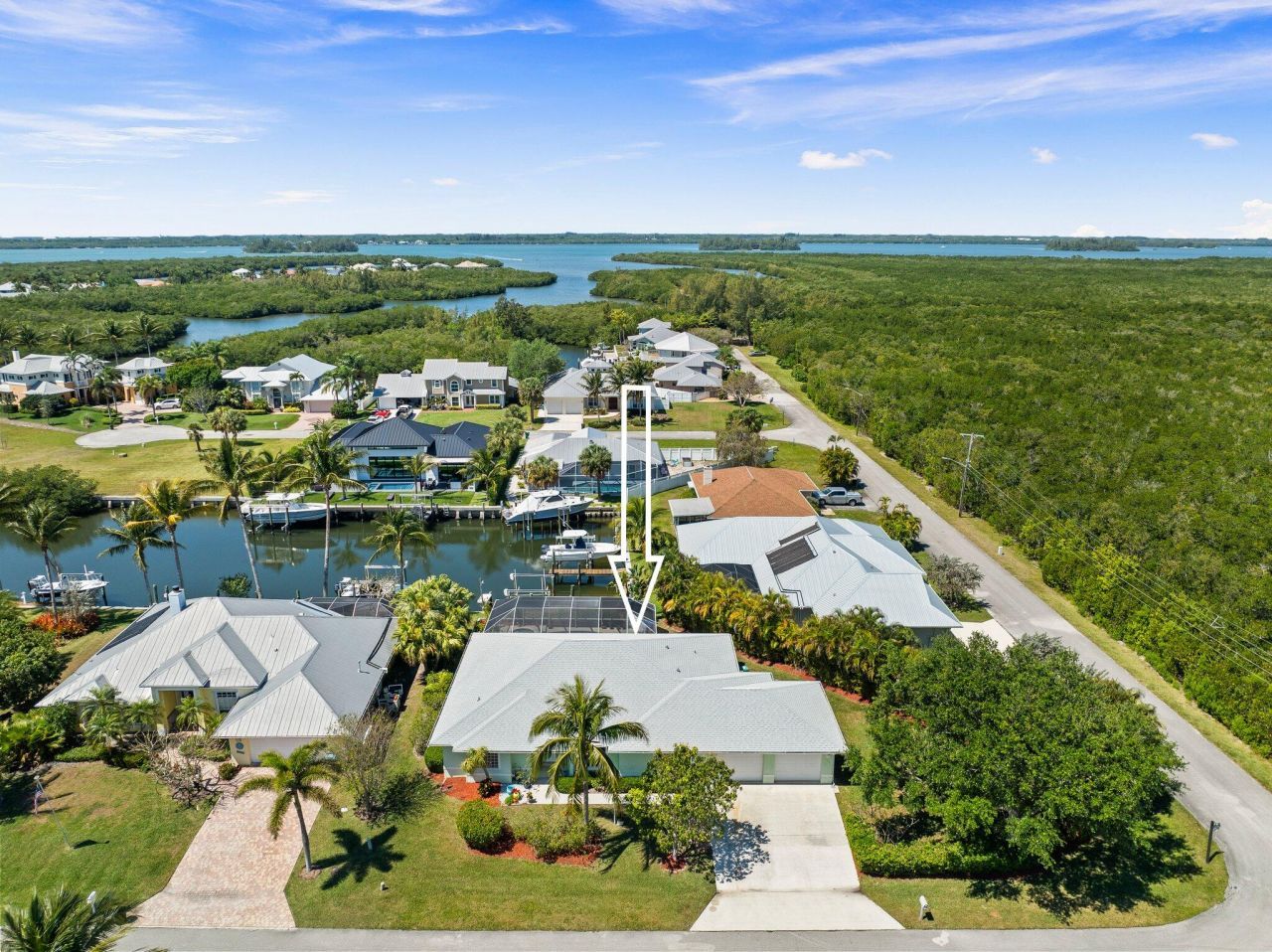 139 Commonwealth Court, Hutchinson Island, FL 34949 Photo