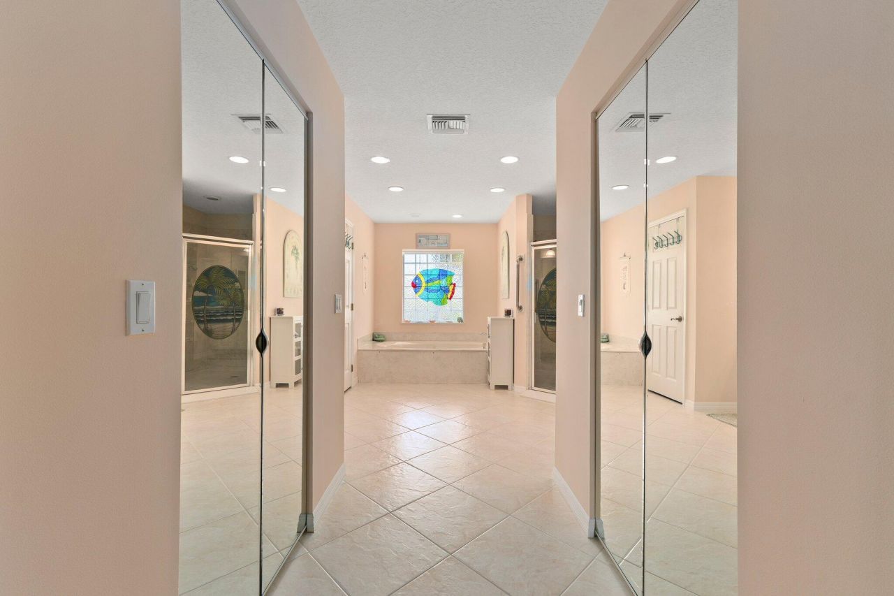 139 Commonwealth Court, Hutchinson Island, FL 34949 Photo