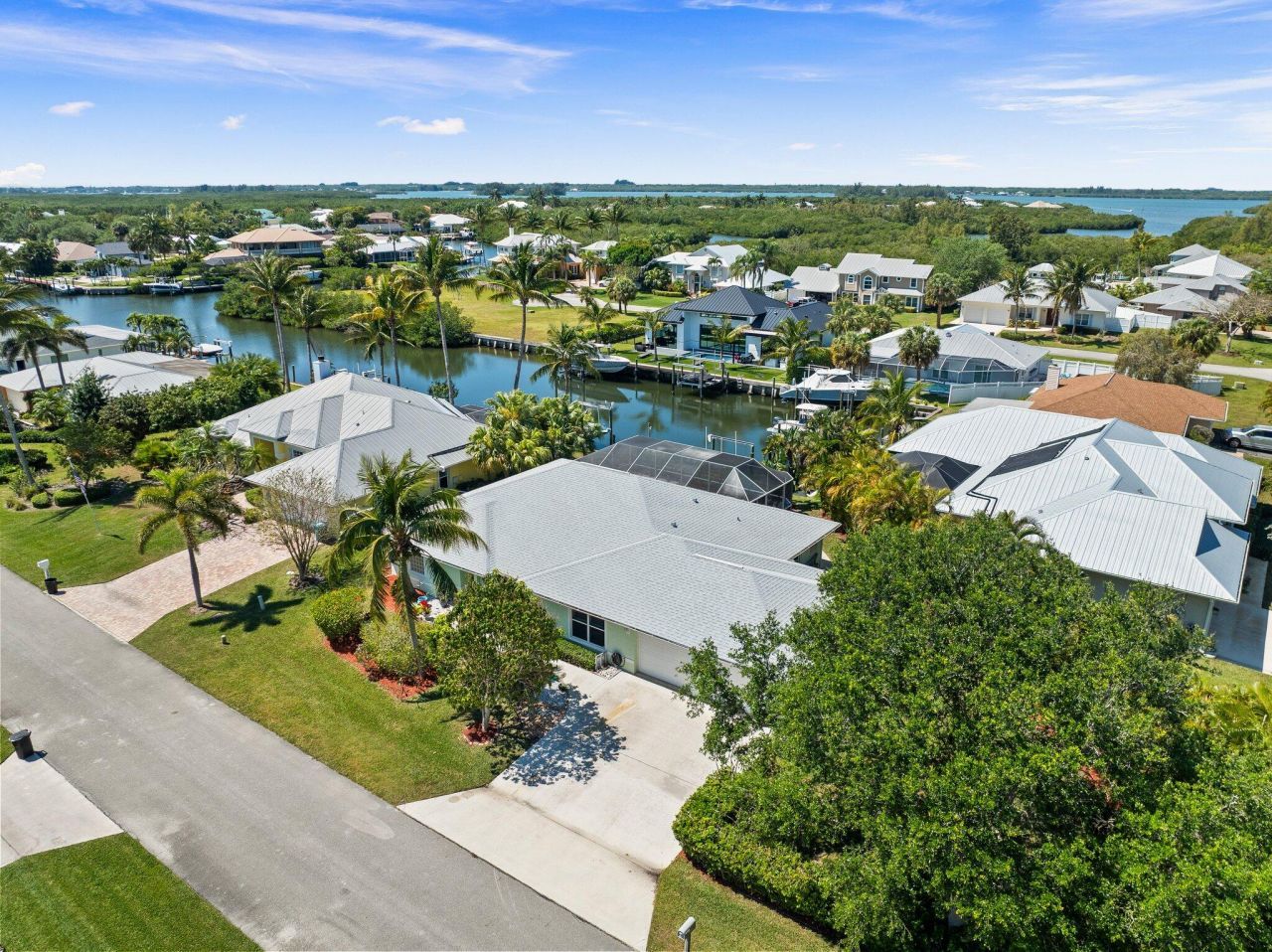 139 Commonwealth Court, Hutchinson Island, FL 34949 Photo