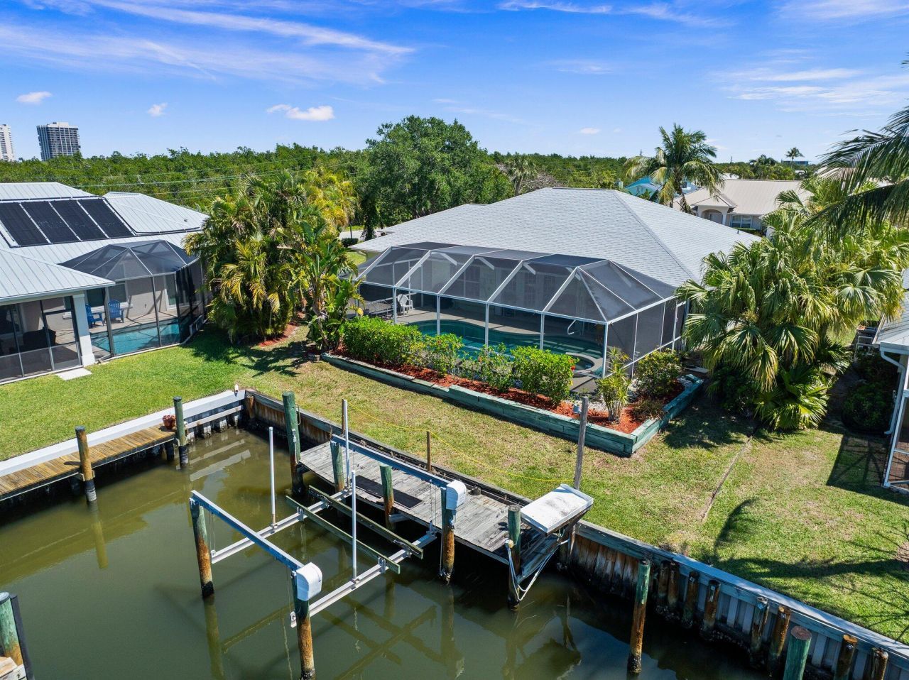 139 Commonwealth Court, Hutchinson Island, FL 34949 Photo