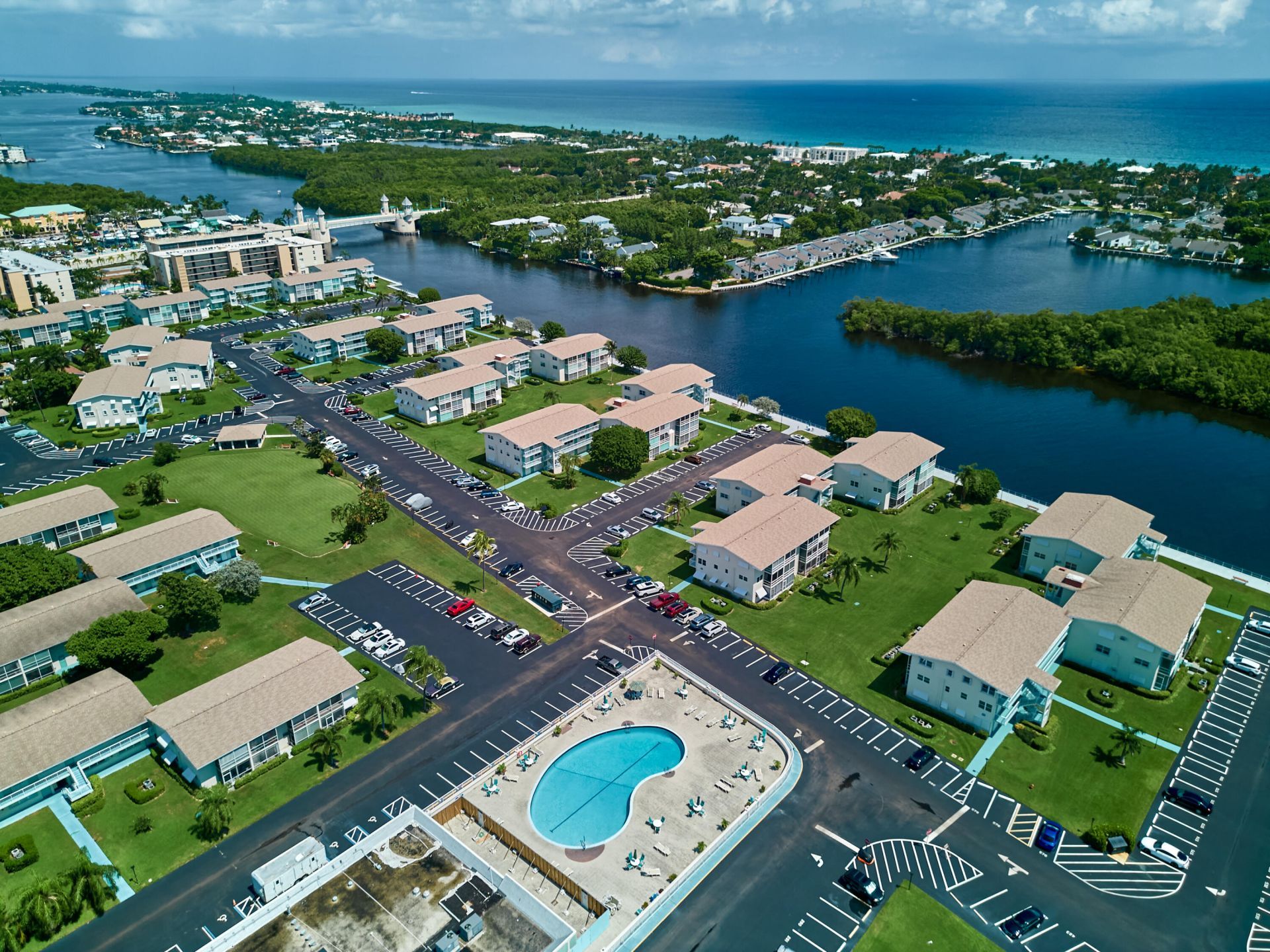 880 Horizons W, Unit 102, Boynton Beach, FL 33435 Photo