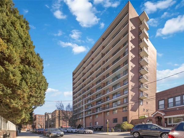 23-22 30 Road, Unit 7D, Astoria, NY 11102