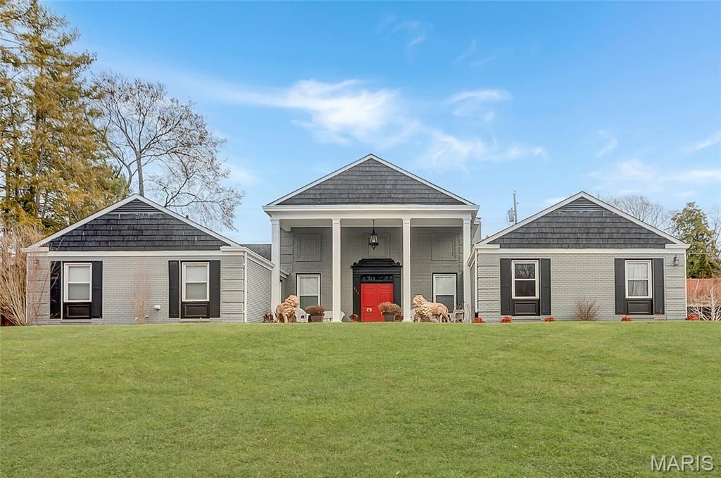 121 Country Club Place, Belleville, IL 62223 Main Photo