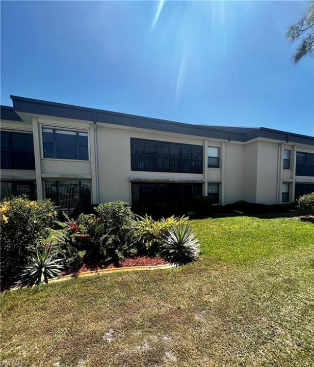 5765 Trailwinds Dr, Unit 115, Fort Myers, FL 33907 Photo