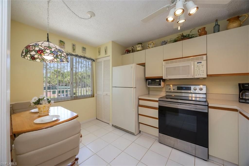 5980 Amherst Dr, Unit D202, Naples, FL 34112 Photo