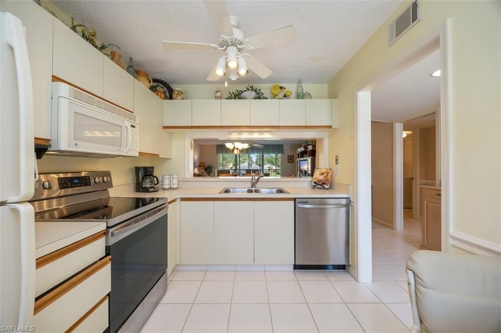 5980 Amherst Dr, Unit D202, Naples, FL 34112 Photo