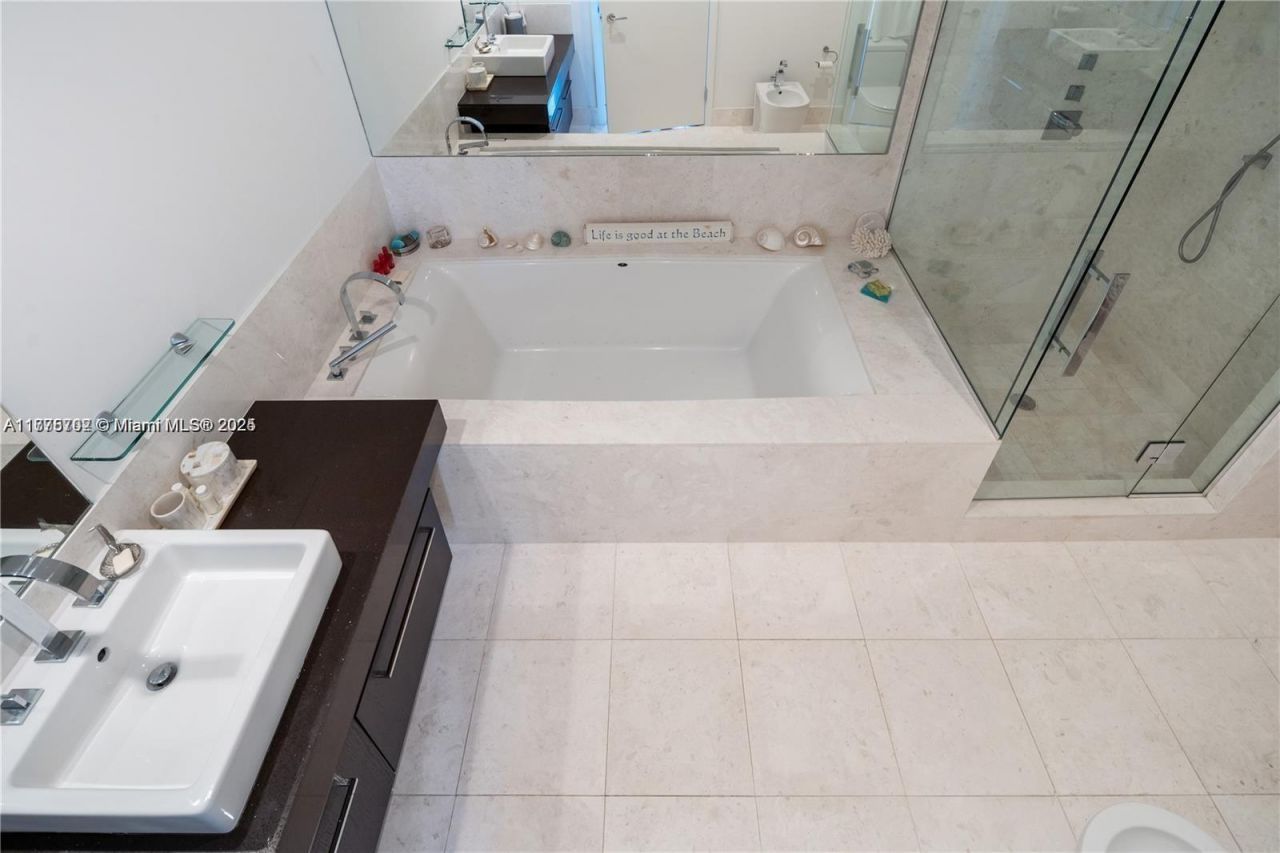 17121 Collins Ave, Unit 1703, Sunny Isles Beach, FL 33160 Photo