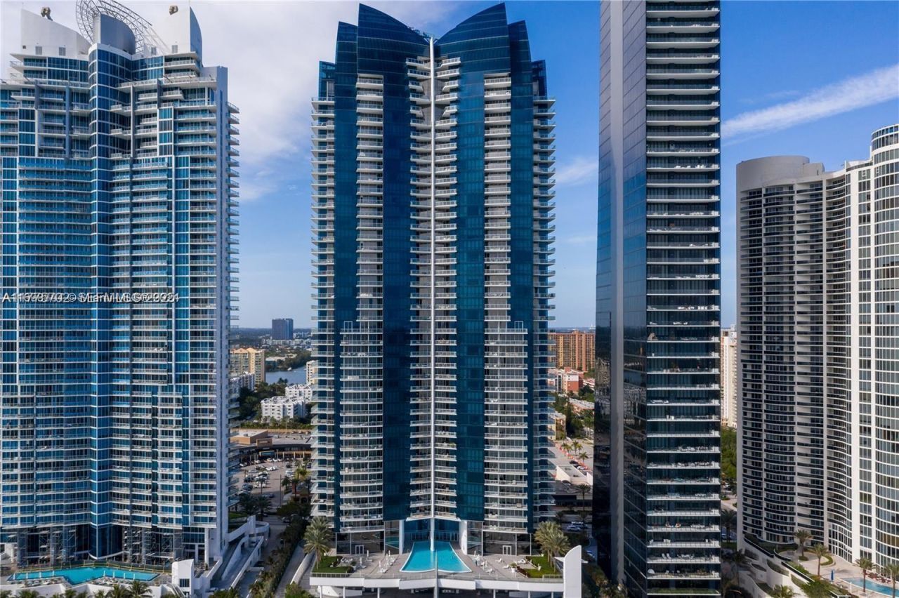 17121 Collins Ave, Unit 1703, Sunny Isles Beach, FL 33160 Photo