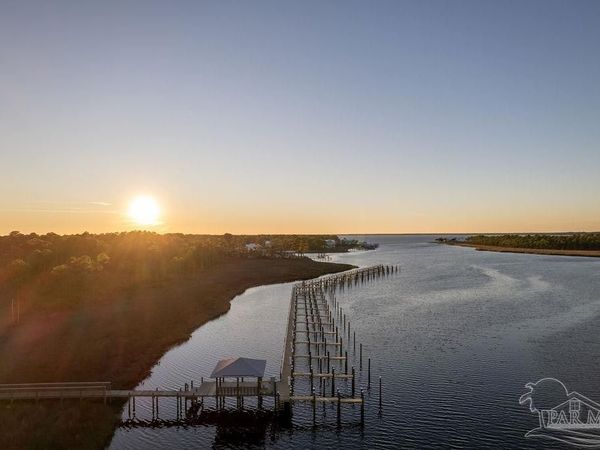 13746 Osprey Dr, Pensacola, FL 32507