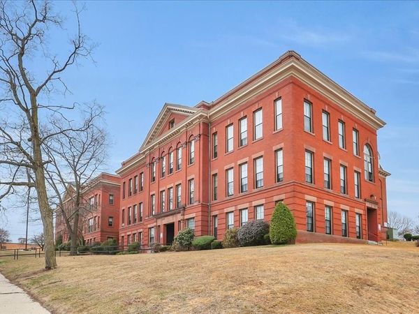 64 Myrtle Street, Springfield, MA 01105