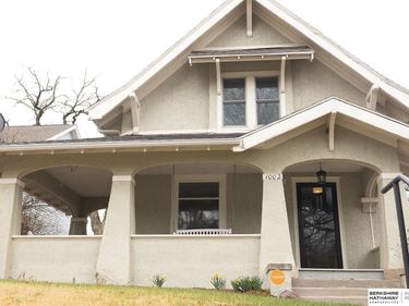 1002 S 38th Avenue, Omaha, NE 68105