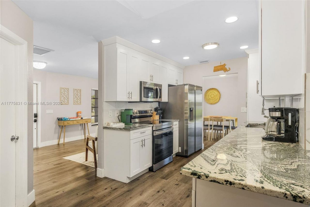 1424 SW 49th Street, Cape Coral, FL 33914 Photo