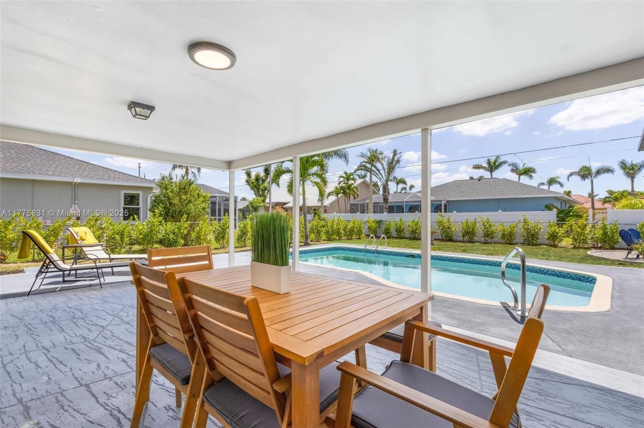 1424 SW 49th Street, Cape Coral, FL 33914 Photo