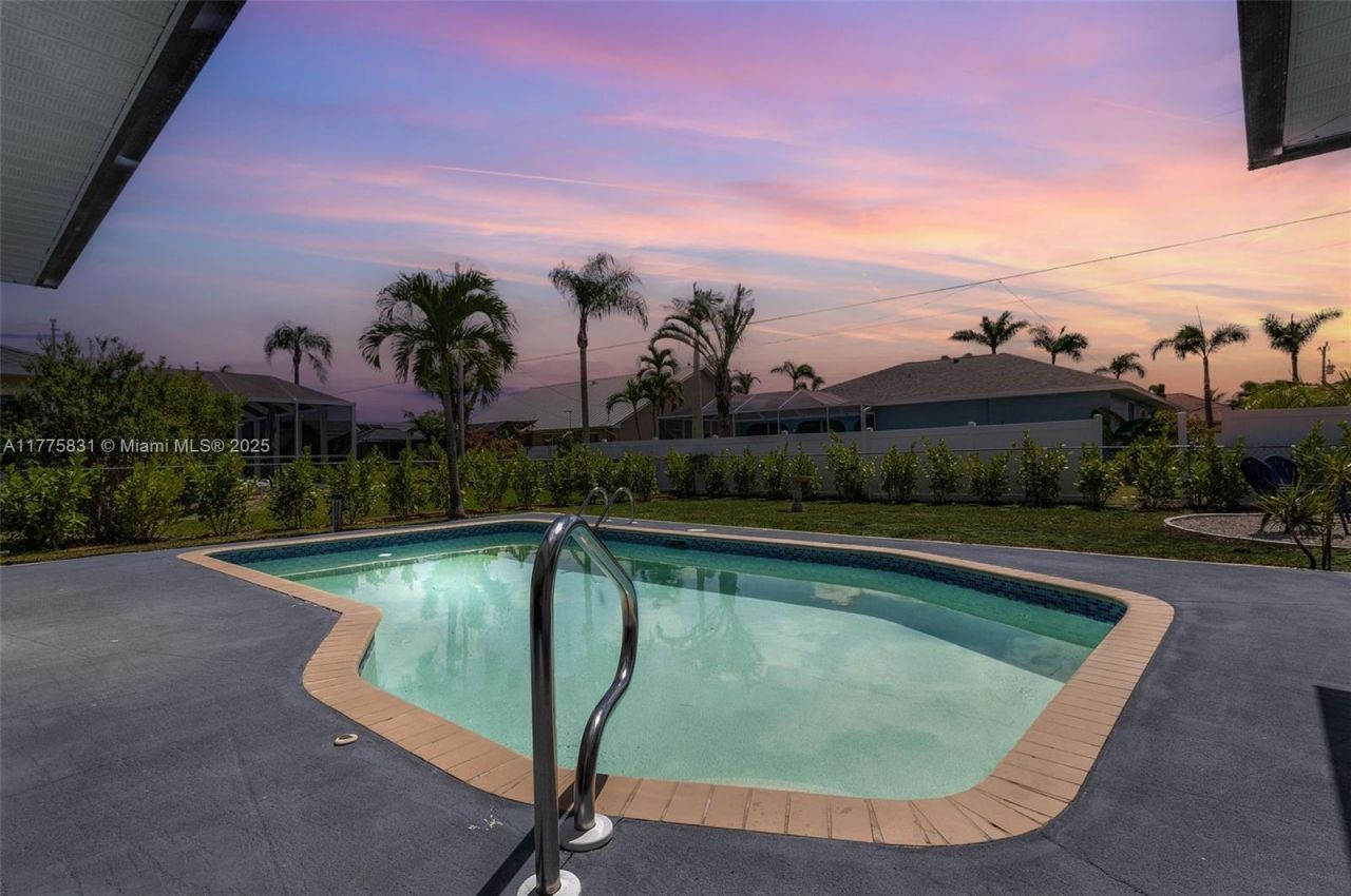 1424 SW 49th Street, Cape Coral, FL 33914 Photo