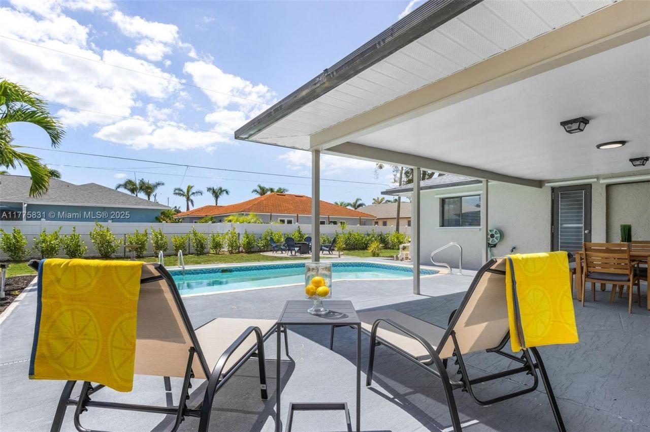 1424 SW 49th Street, Cape Coral, FL 33914 Photo