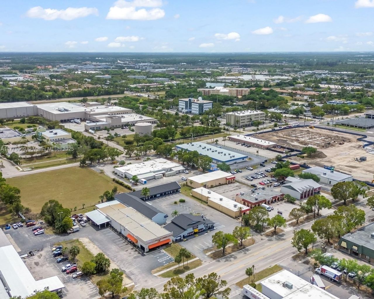 3775 Fowler St, Fort Myers, FL 33901 Photo