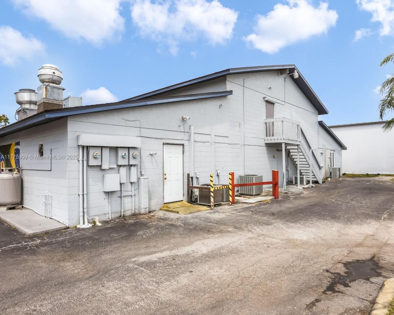 3775 Fowler St, Fort Myers, FL 33901 Photo